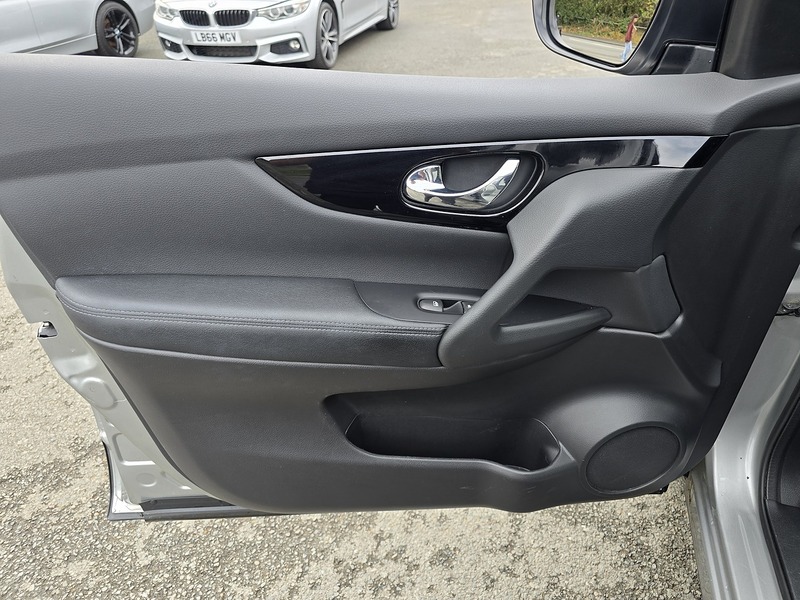 Nissan Qashqai DIG-T Acenta Premium - U91831