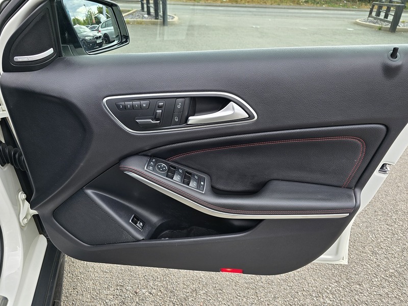 Mercedes-Benz GLA GLA45 AMG - U91834