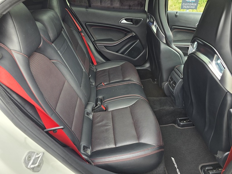Mercedes-Benz GLA GLA45 AMG - U91834