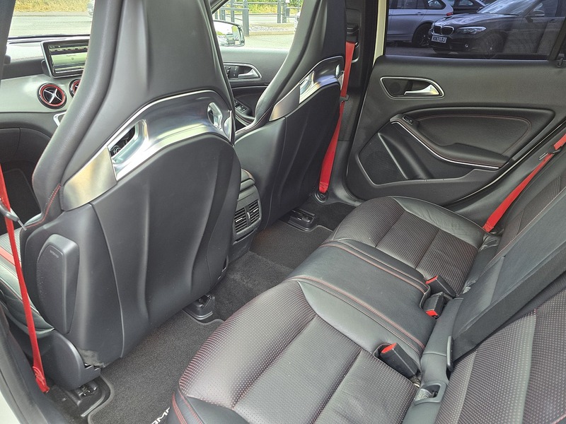 Mercedes-Benz GLA GLA45 AMG - U91834