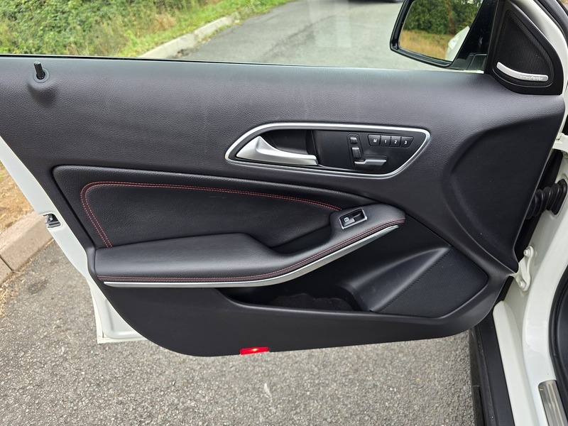 Mercedes-Benz GLA GLA45 AMG - U91834