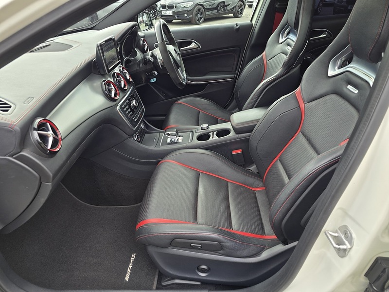 Mercedes-Benz GLA GLA45 AMG - U91834