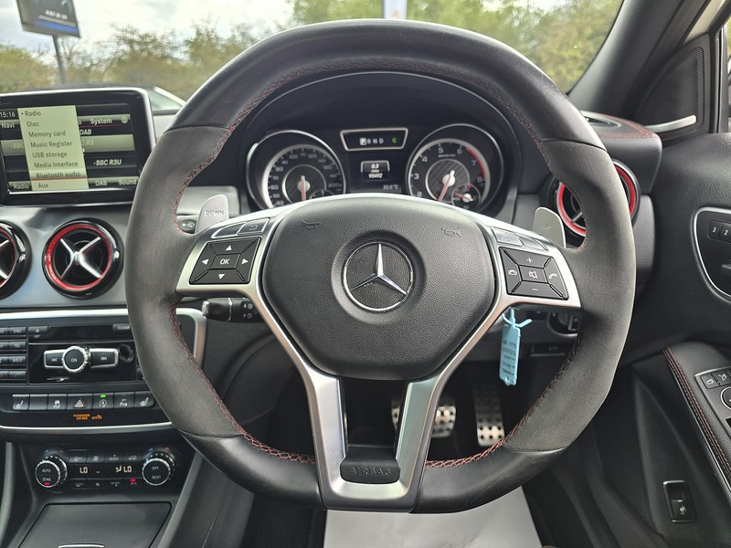 Mercedes-Benz GLA GLA45 AMG - U91834