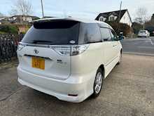 Toyota Estima Hybrid 