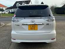 Toyota Estima Hybrid 