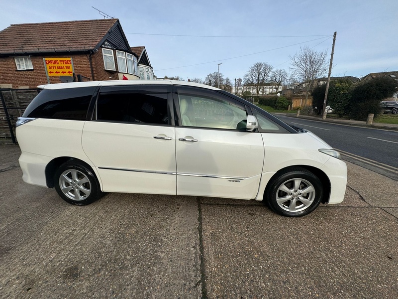 Toyota Hybrid  MPV 2.4 Petrol hybrid (7 Seat)