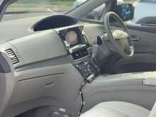 Toyota Estima Hybrid 