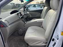 Toyota Estima Hybrid 