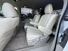 Toyota Estima Hybrid 