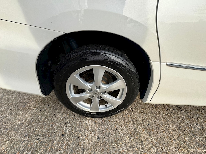 Toyota Hybrid  MPV 2.4 Petrol hybrid (7 Seat)