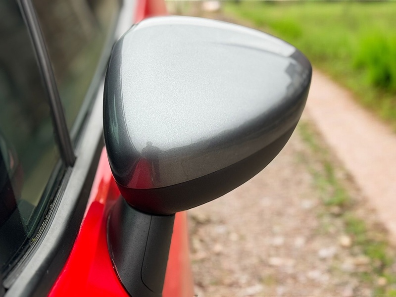 Vauxhall 1.2 Elite Nav SUV 5dr Petrol Manual Euro 6 (83 ps)