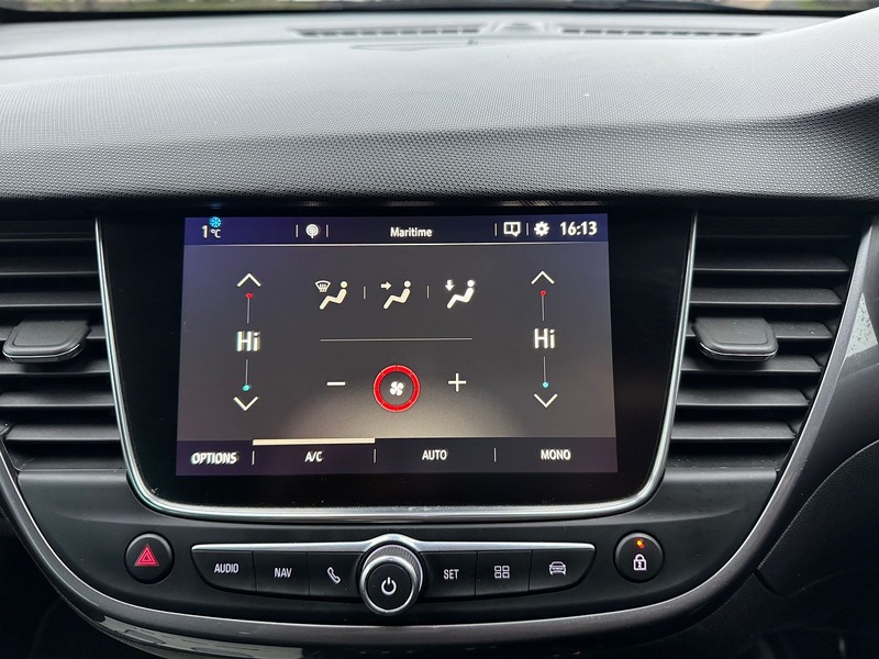 Vauxhall 1.2 Elite Nav SUV 5dr Petrol Manual Euro 6 (83 ps)