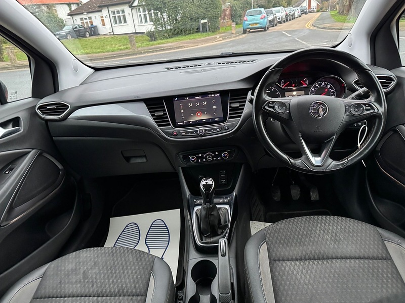 Vauxhall 1.2 Elite Nav SUV 5dr Petrol Manual Euro 6 (83 ps)