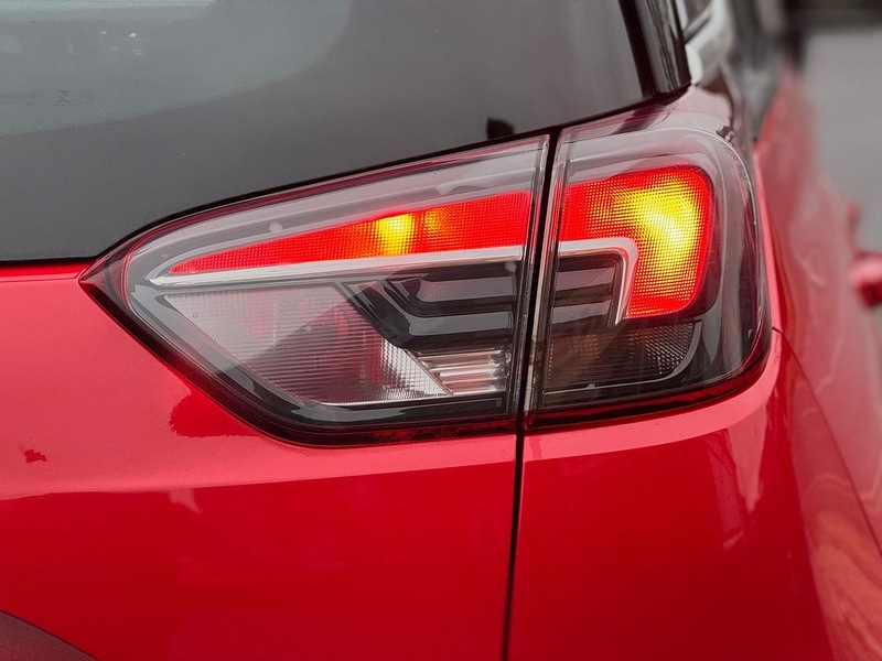 Vauxhall 1.2 Elite Nav SUV 5dr Petrol Manual Euro 6 (83 ps)