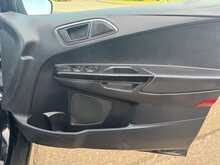 Ford B-Max T EcoBoost Titanium X 