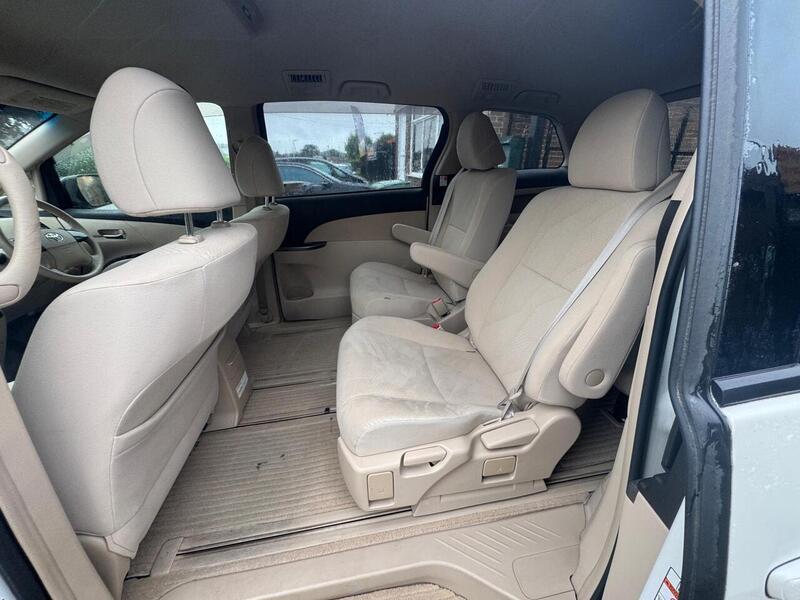 Toyota Aeras 2.4 Auto Petrol MPV (7 Seats)