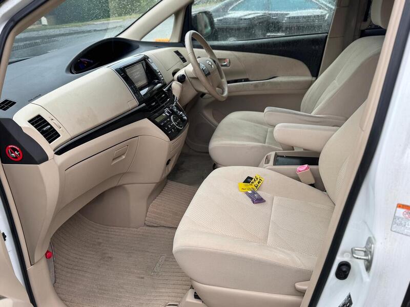 Toyota Aeras 2.4 Auto Petrol MPV (7 Seats)