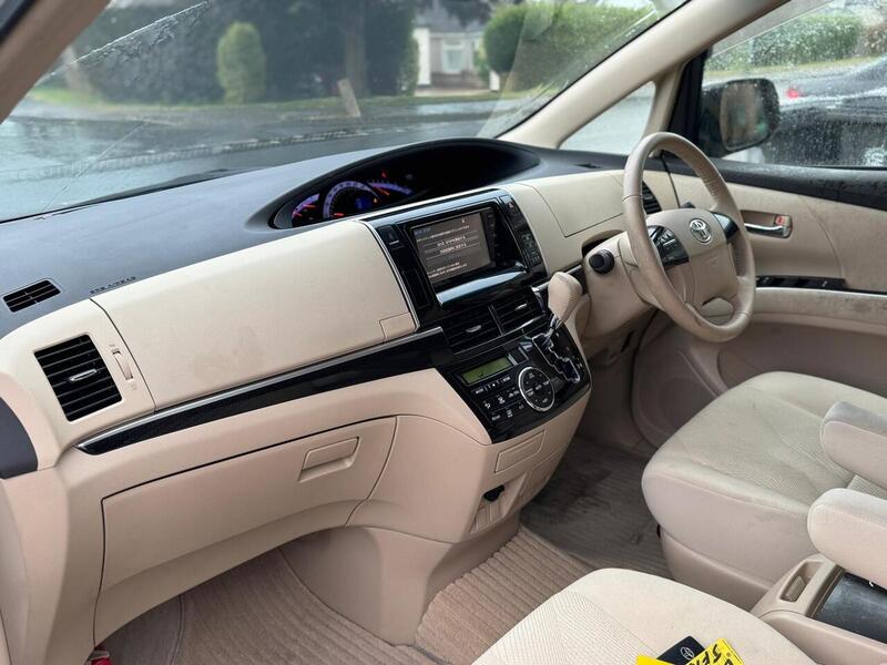 Toyota Aeras 2.4 Auto Petrol MPV (7 Seats)