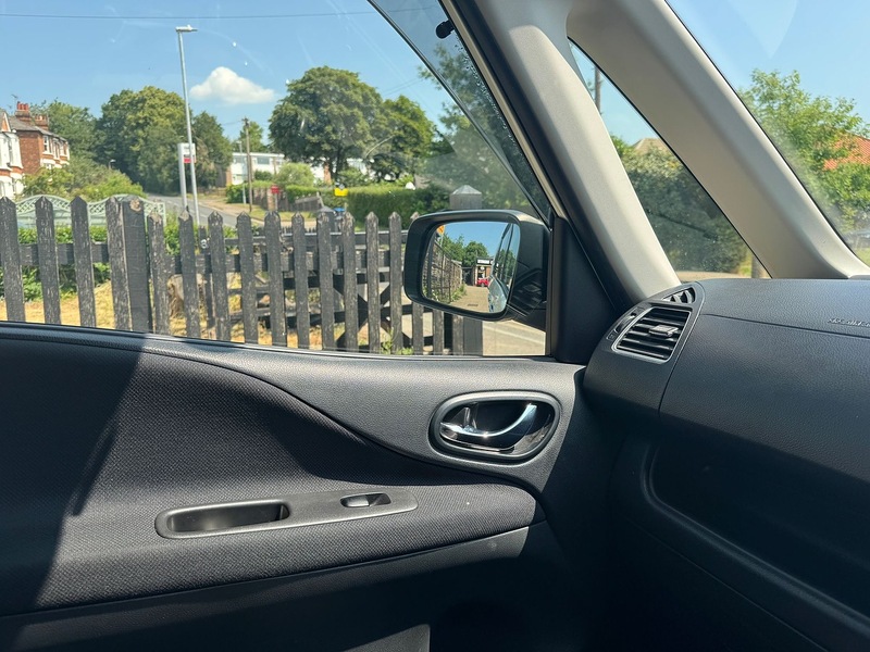 Nissan Highway Star 2.0 Auto Petrol Hybrid MPV (8 Seater)