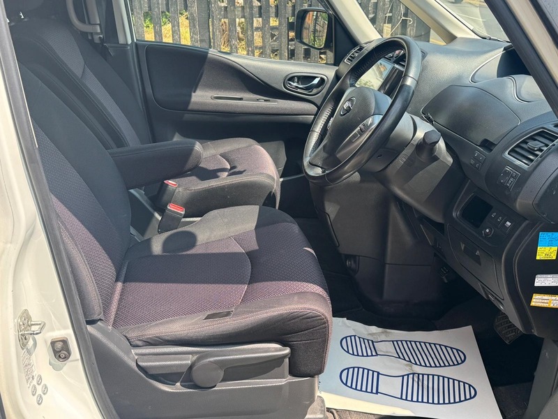 Nissan Highway Star 2.0 Auto Petrol Hybrid MPV (8 Seater)