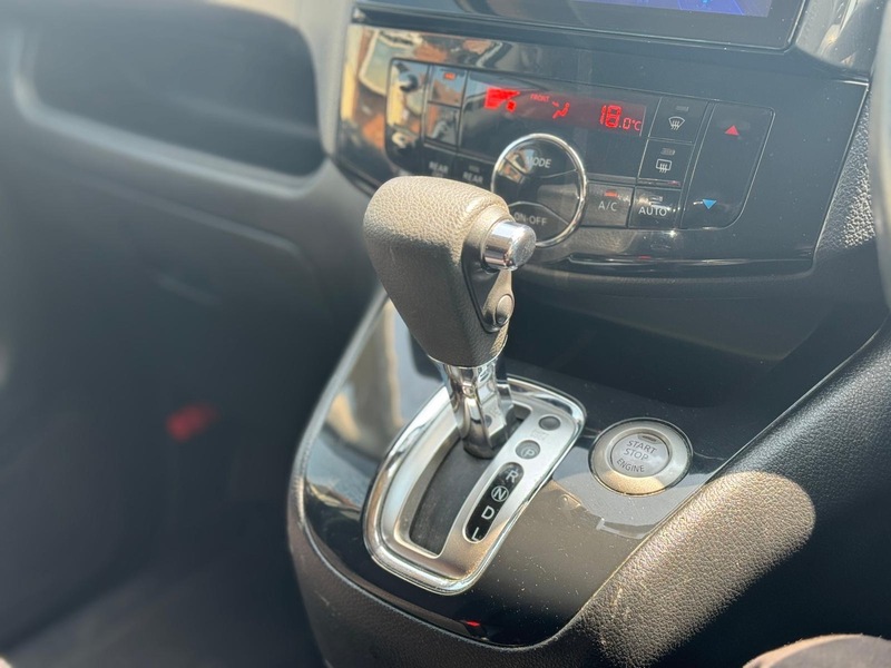 Nissan Highway Star 2.0 Auto Petrol Hybrid MPV (8 Seater)