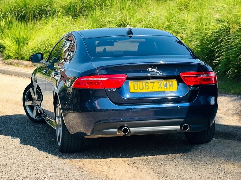 Jaguar 2.0d R-Sport Saloon 4dr Diesel Auto AWD Euro 6 (s/s) (240 ps)