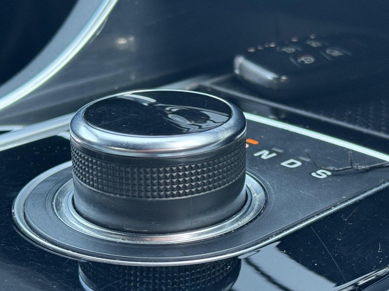 Jaguar 2.0d R-Sport Saloon 4dr Diesel Auto AWD Euro 6 (s/s) (240 ps)