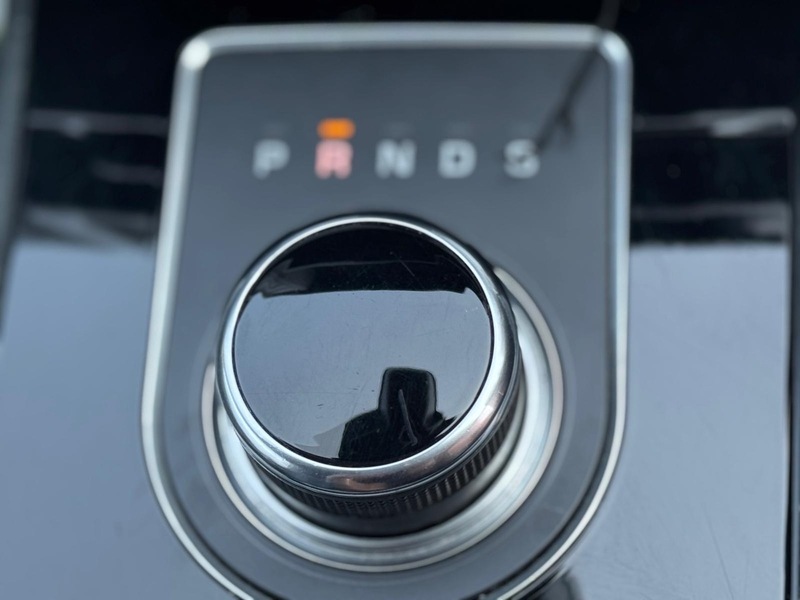 Jaguar 2.0d R-Sport Saloon 4dr Diesel Auto AWD Euro 6 (s/s) (240 ps)