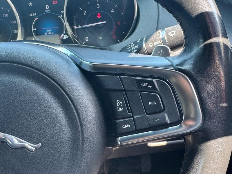 Jaguar 2.0d R-Sport Saloon 4dr Diesel Auto AWD Euro 6 (s/s) (240 ps)