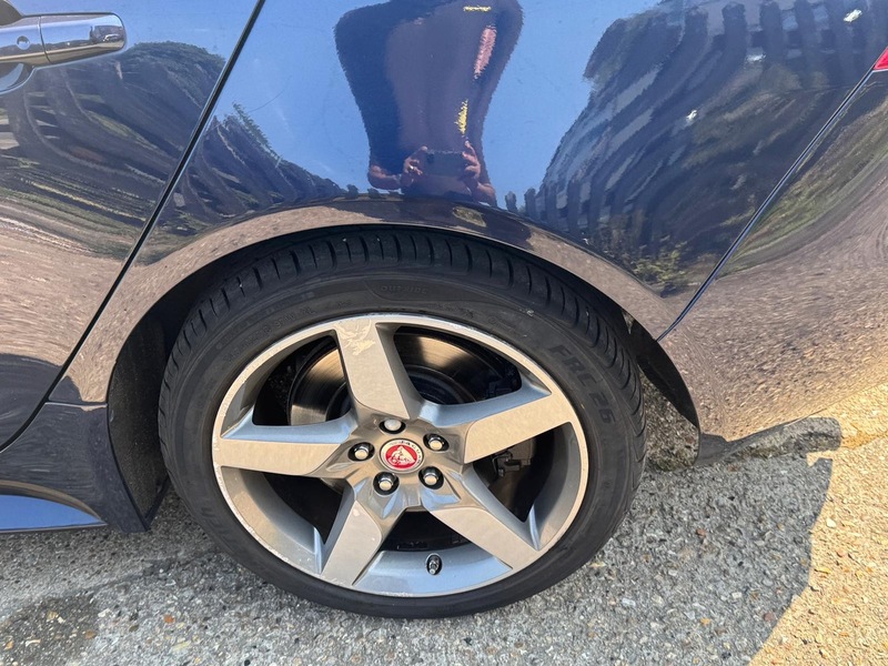 Jaguar 2.0d R-Sport Saloon 4dr Diesel Auto AWD Euro 6 (s/s) (240 ps)