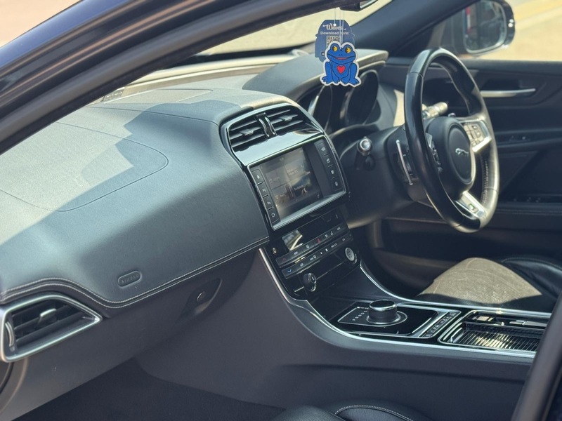 Jaguar 2.0d R-Sport Saloon 4dr Diesel Auto AWD Euro 6 (s/s) (240 ps)