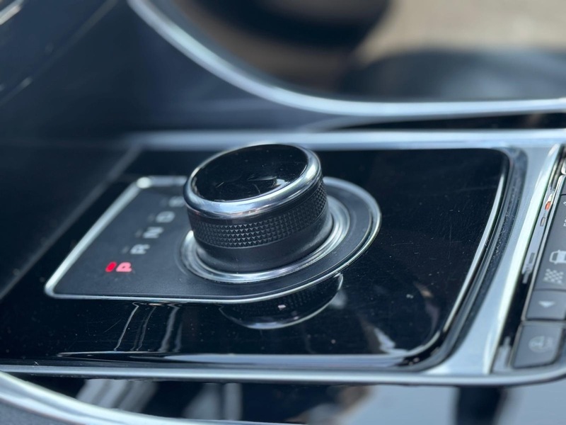 Jaguar 2.0d R-Sport Saloon 4dr Diesel Auto AWD Euro 6 (s/s) (240 ps)