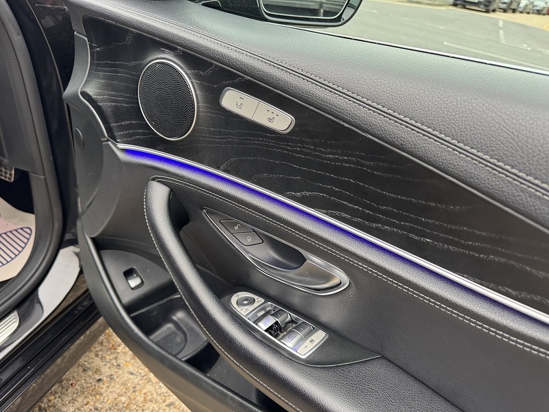 Mercedes-Benz 2.0 E220d AMG Line Saloon 4dr Diesel G-Tronic+ Euro 6 (s/s) (194 ps)