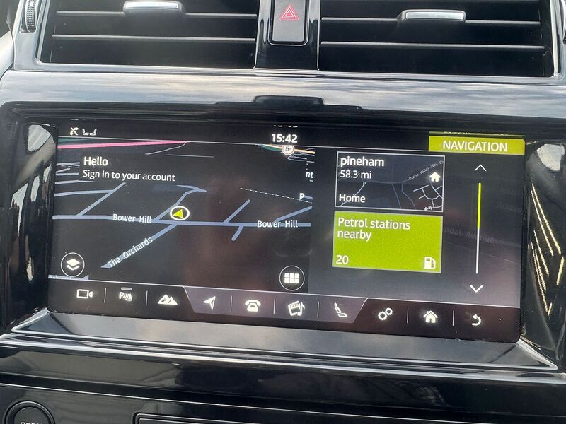 Land Rover 3.0 TD V6 HSE SUV 5dr Diesel Auto 4WD Euro 6 (s/s) (258 ps)