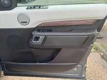 Land Rover Discovery TD V6 HSE 