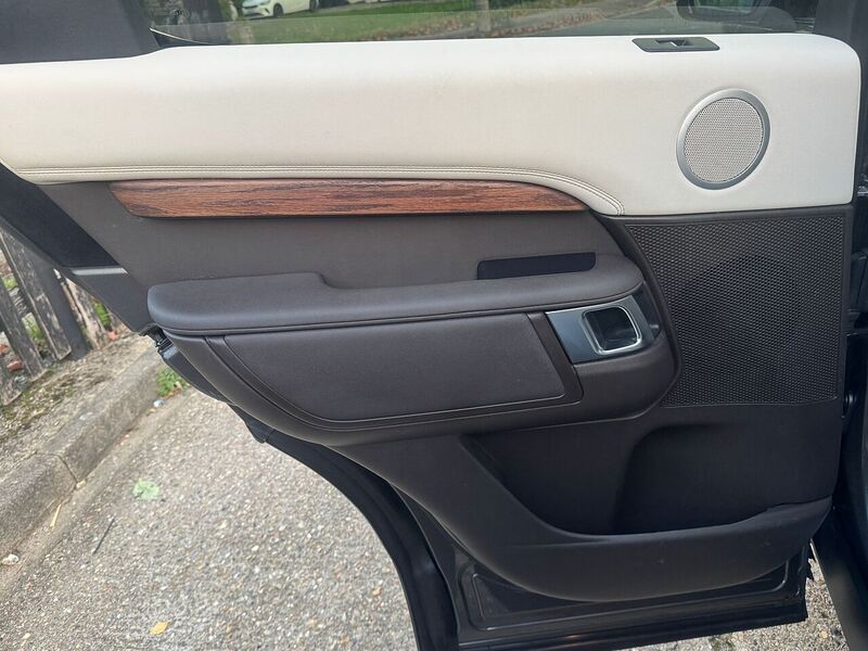 Land Rover 3.0 TD V6 HSE SUV 5dr Diesel Auto 4WD Euro 6 (s/s) (258 ps)