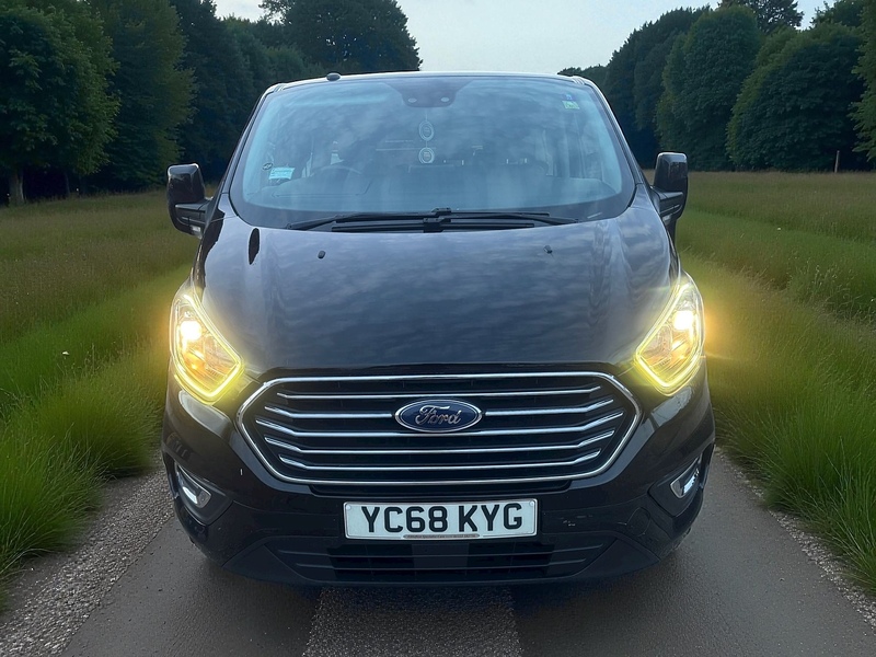 Ford 2.0 320 EcoBlue Titanium Minibus Double Cab 5dr Diesel Auto L2 Euro 6 (s/s) (130 ps)