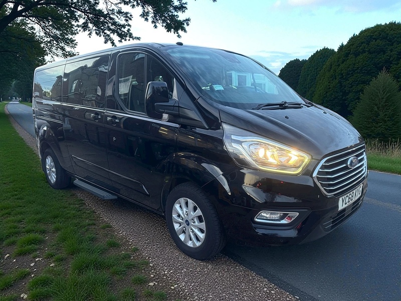 Ford 2.0 320 EcoBlue Titanium Minibus Double Cab 5dr Diesel Auto L2 Euro 6 (s/s) (130 ps)