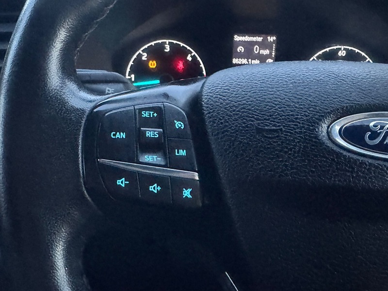 Ford 2.0 320 EcoBlue Titanium Minibus Double Cab 5dr Diesel Auto L2 Euro 6 (s/s) (130 ps)