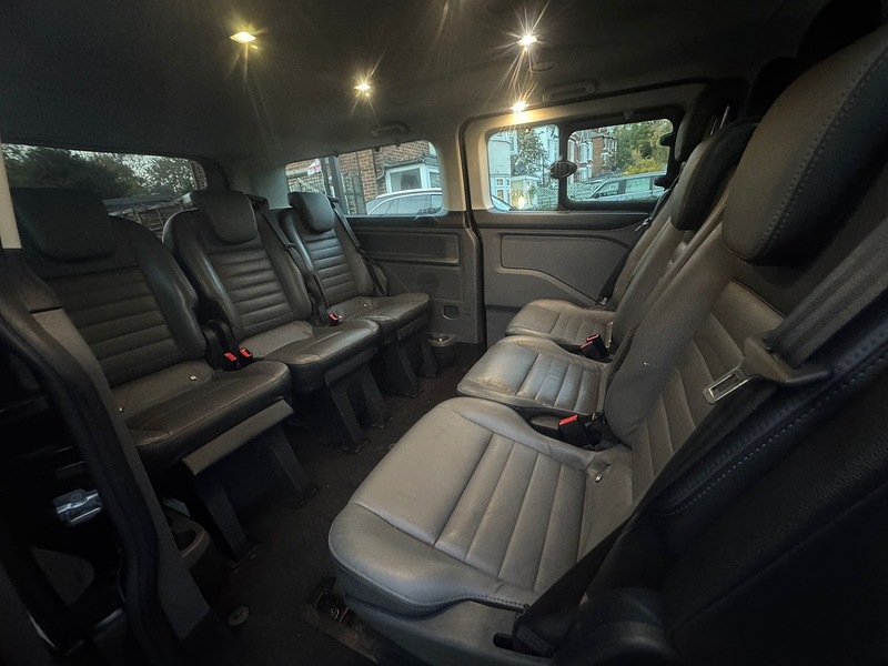 Ford 2.0 320 EcoBlue Titanium Minibus Double Cab 5dr Diesel Auto L2 Euro 6 (s/s) (130 ps)