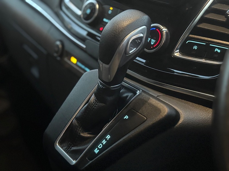 Ford 2.0 320 EcoBlue Titanium Minibus Double Cab 5dr Diesel Auto L2 Euro 6 (s/s) (130 ps)