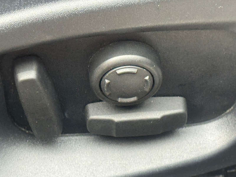 Jaguar 2.0d R-Sport Saloon 4dr Diesel Auto Euro 6 (s/s) (163 ps)