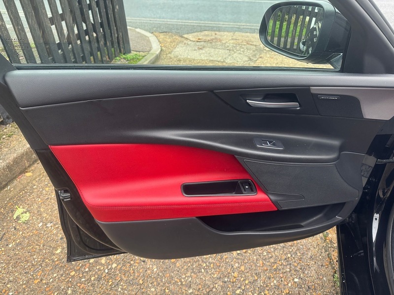 Jaguar 2.0d R-Sport Saloon 4dr Diesel Auto Euro 6 (s/s) (163 ps)