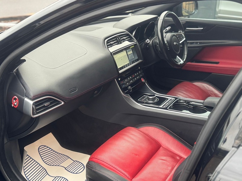 Jaguar 2.0d R-Sport Saloon 4dr Diesel Auto Euro 6 (s/s) (163 ps)