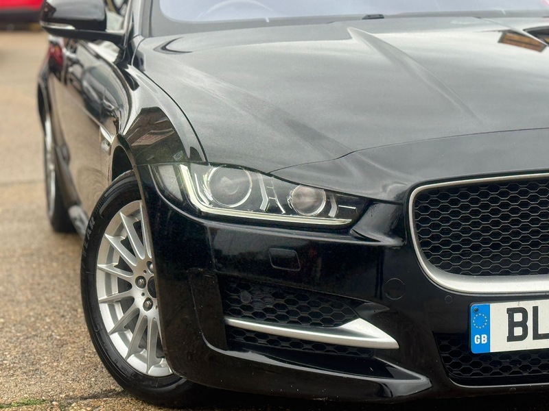 Jaguar 2.0d R-Sport Saloon 4dr Diesel Auto Euro 6 (s/s) (163 ps)