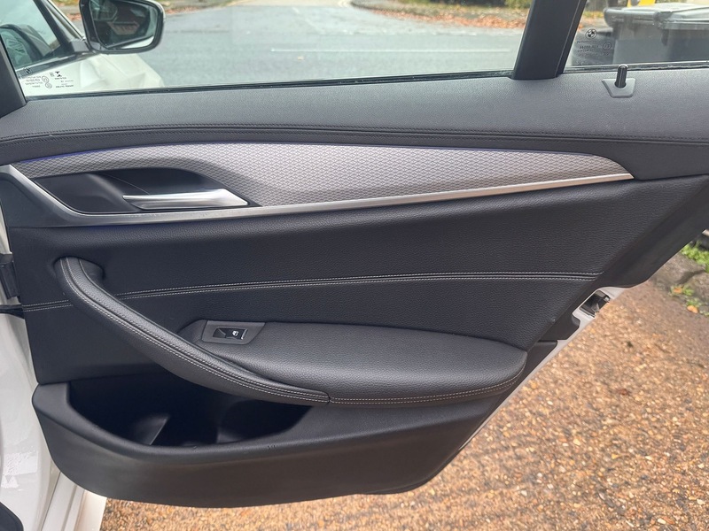 BMW 3.0 530d M Sport Saloon 4dr Diesel Auto xDrive Euro 6 (s/s) (265 ps)