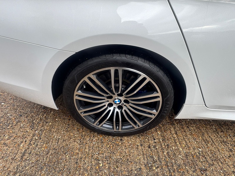 BMW 3.0 530d M Sport Saloon 4dr Diesel Auto xDrive Euro 6 (s/s) (265 ps)