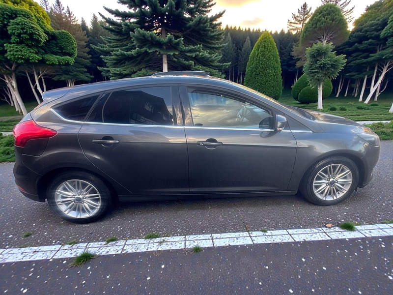 Ford 1.0T EcoBoost Zetec Edition Hatchback 5dr Petrol Manual Euro 6 (s/s) (125 ps)