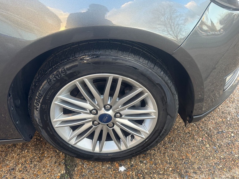 Ford 1.0T EcoBoost Zetec Edition Hatchback 5dr Petrol Manual Euro 6 (s/s) (125 ps)