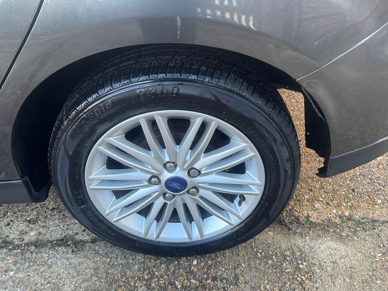 Ford 1.0T EcoBoost Zetec Edition Hatchback 5dr Petrol Manual Euro 6 (s/s) (125 ps)